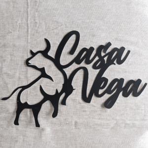 Taureau avec nom de villa casa vega